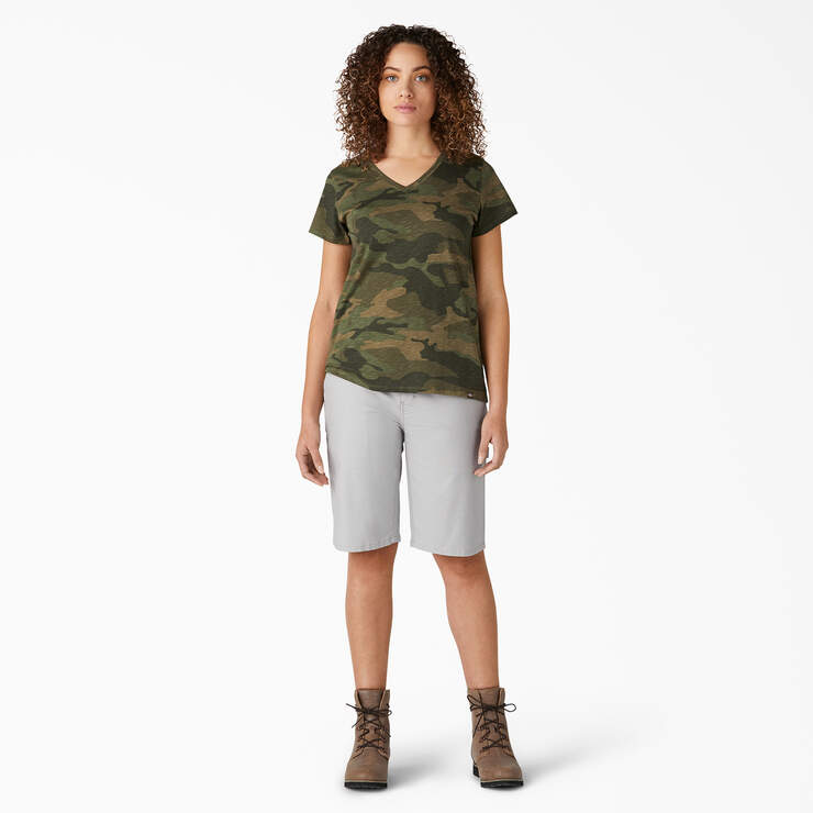 T-shirt à encolure en V et manches courtes pour femmes - Light Sage Camo (LSC) numéro de l’image 4