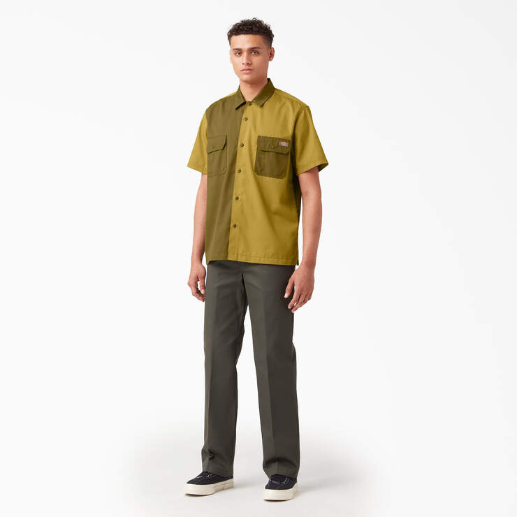 Twill Button-Up Short Sleeve Work Shirt - Rinsed Military/Moss Green (R2G) image number 4