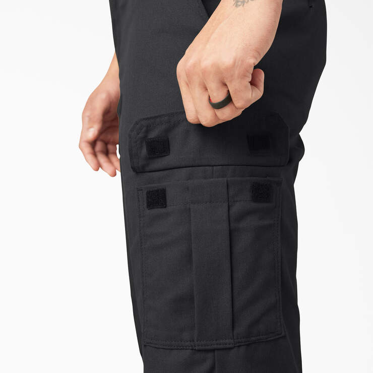 Pantalon cargo de coupe standard en tissu FLEX - Black (BK) numéro de l’image 13