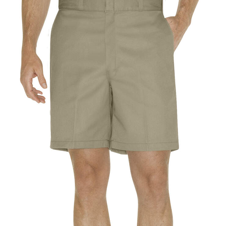 8" Relaxed Fit Traditional Flat Front Shorts - Khaki (KH) numéro de l’image 1
