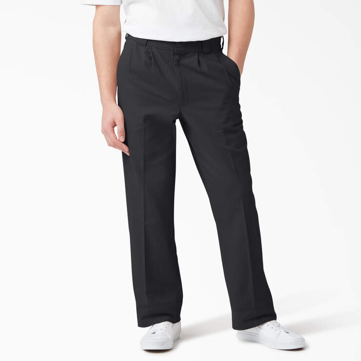 Pantalon de coupe standard et à jambe fuselée Chatom - Black (BKX) numéro de l’image 1