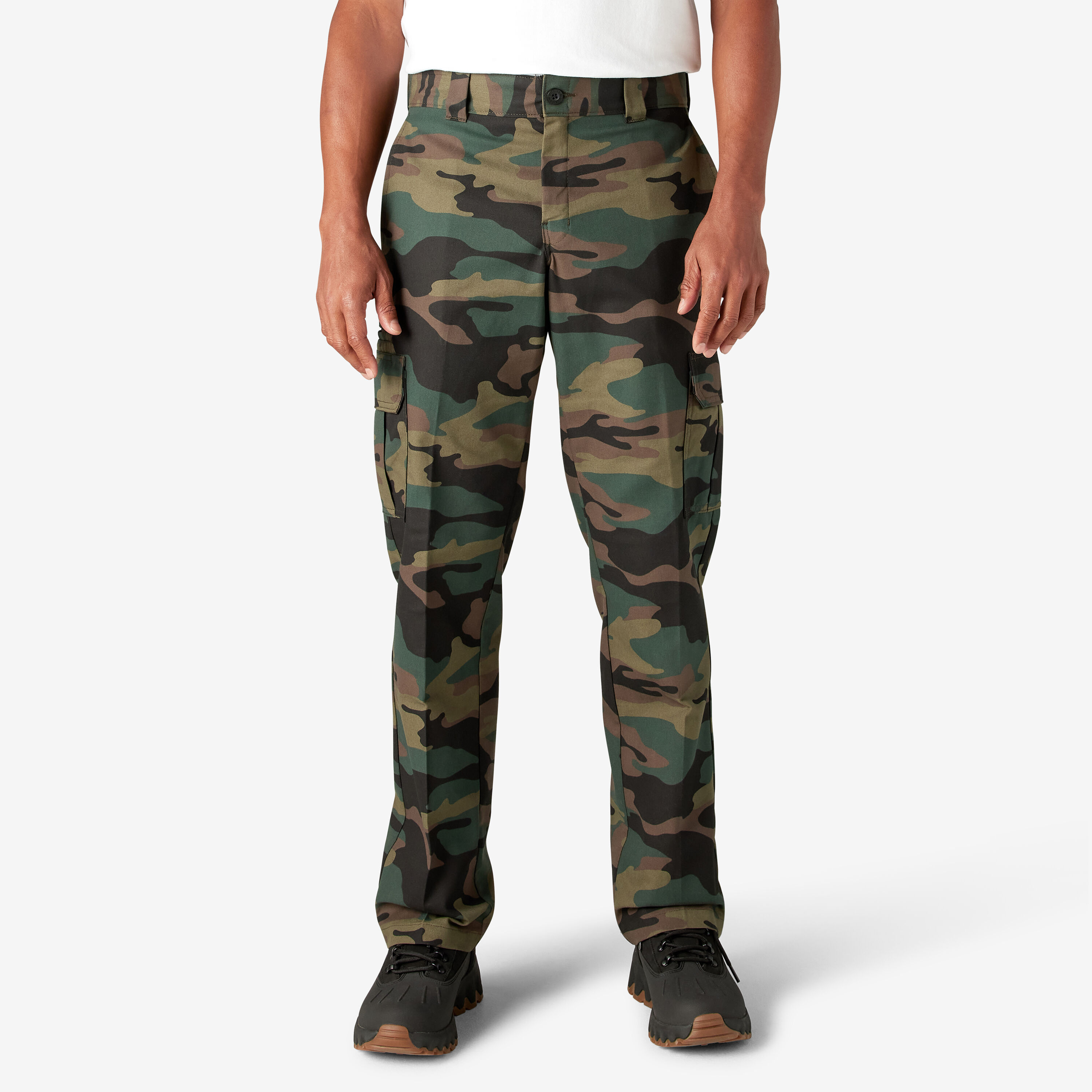 Slim fit camo cargo outlet pants
