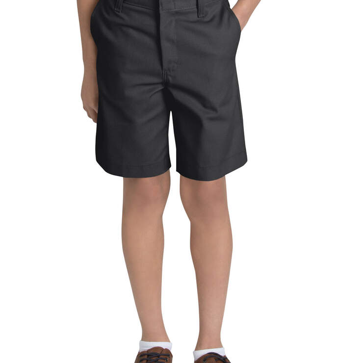 Boys' Classic Fit Flat Front Shorts, 8-20 - Black (BK) numéro de l’image 1