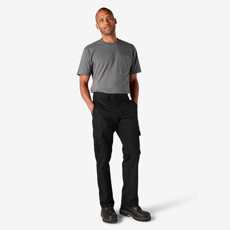 Pantalon cargo de coupe standard en tissu FLEX - Black (BK) numéro de l’image 8