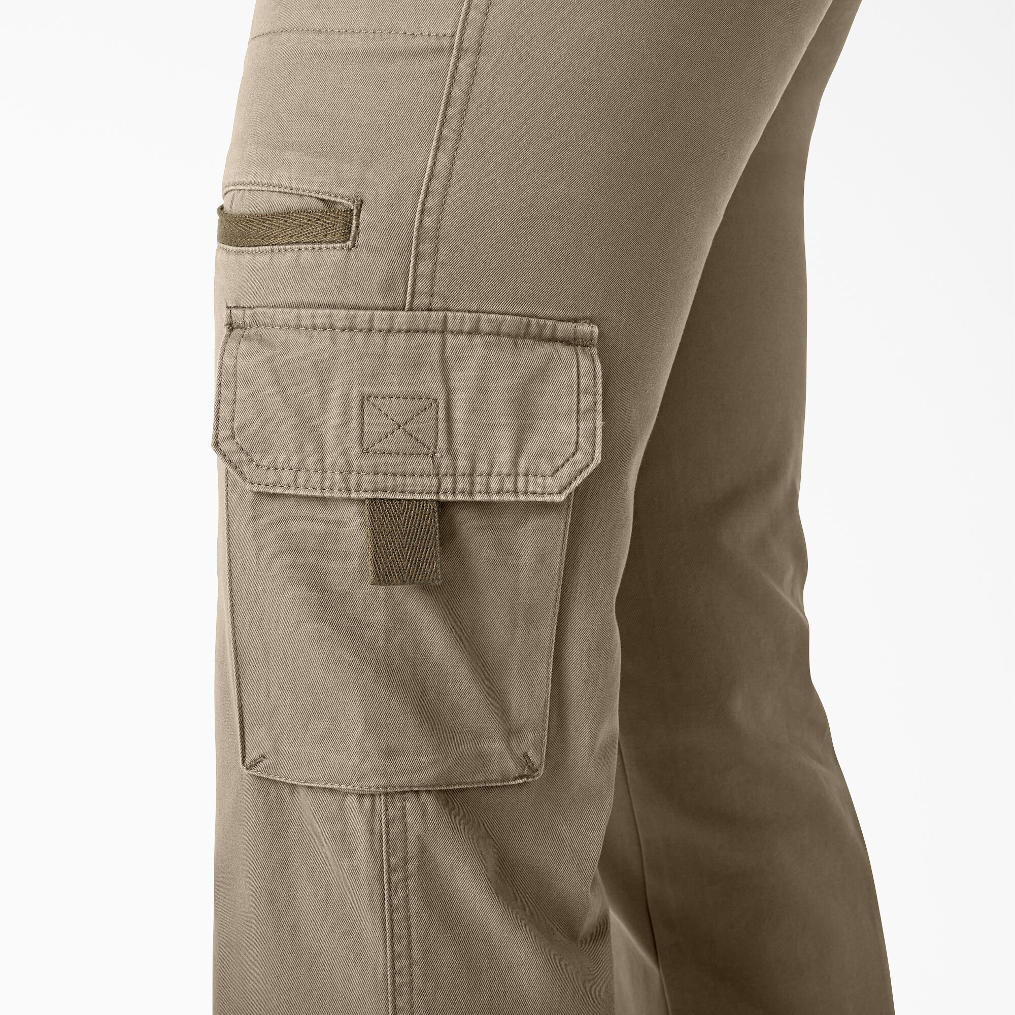 Women's relaxed fit cargo pants 2025