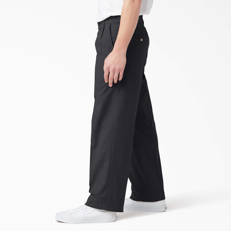 Pantalon de coupe standard et à jambe fuselée Chatom - Black (BKX) numéro de l’image 3